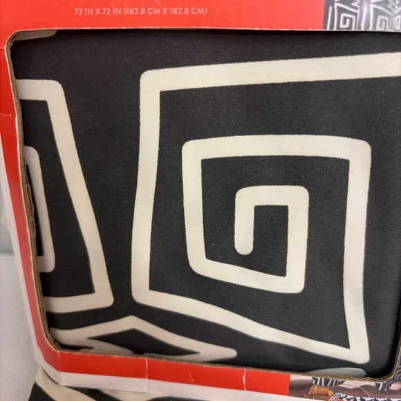 opalhouse jungalow New! Shower Courtain No Hooks - Picture 4 of 7